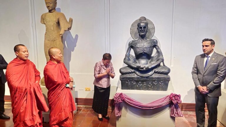 A beautiful replica of the “Fasting Buddha” from Pakistan’s historic Gandhara civilization was unveiled today at the National Museum of Cambodia
